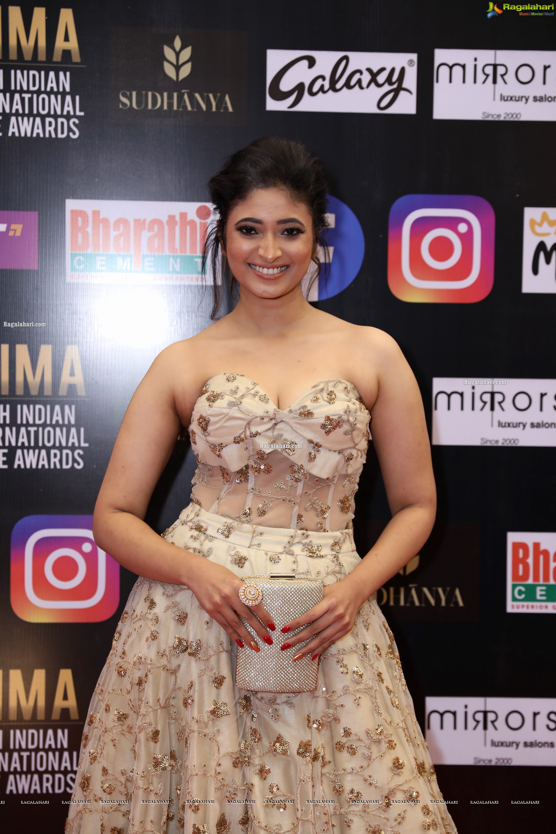 Aarohi Narayan at SIIMA Awards 2021 Day 2, HD Photo Gallery