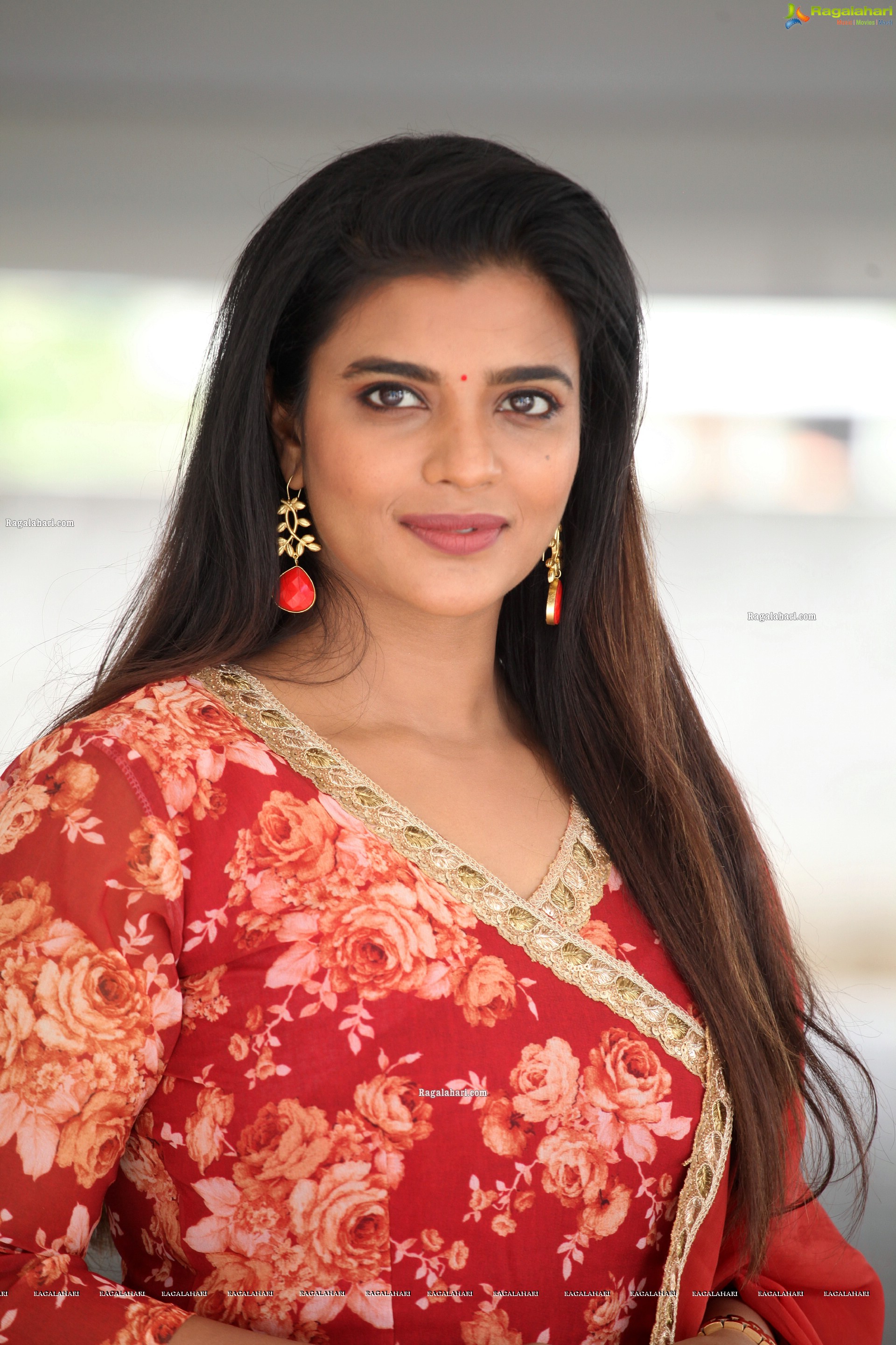 Aishwarya Rajesh at Republic Movie Interview, HD Photo Gallery