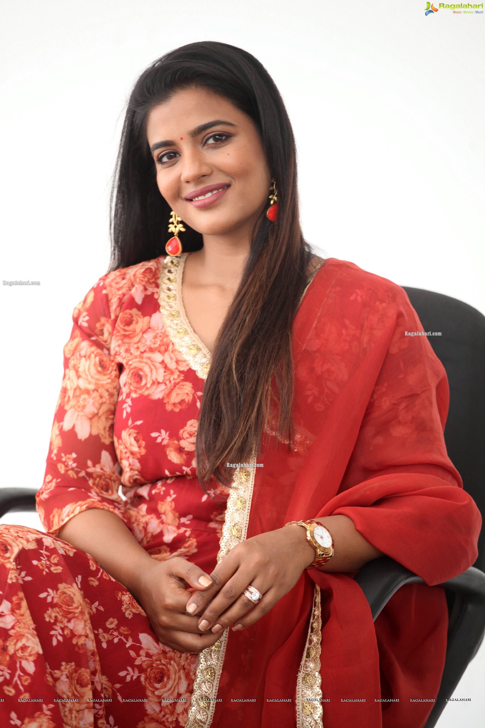 Aishwarya Rajesh at Republic Movie Interview, HD Photo Gallery