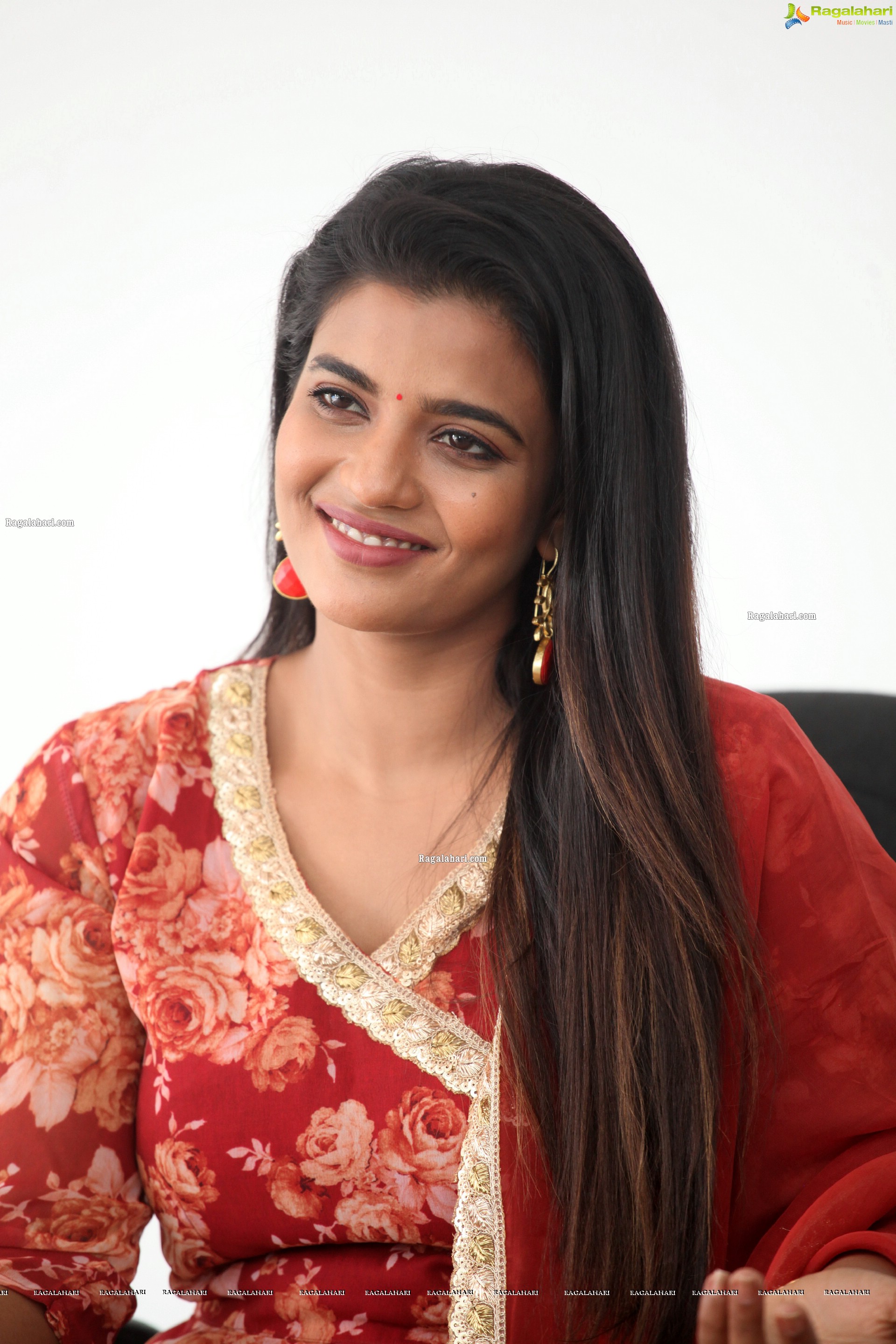 Aishwarya Rajesh at Republic Movie Interview, HD Photo Gallery