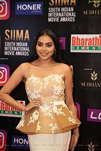 Akshaya at SIIMA Awards 2021