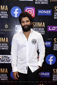 Allu Arjun at SIIMA Awards 2021 Day 2