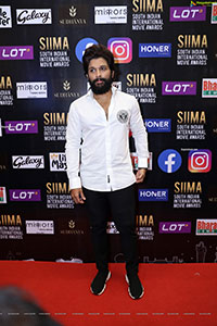 Allu Arjun at SIIMA Awards 2021 Day 2