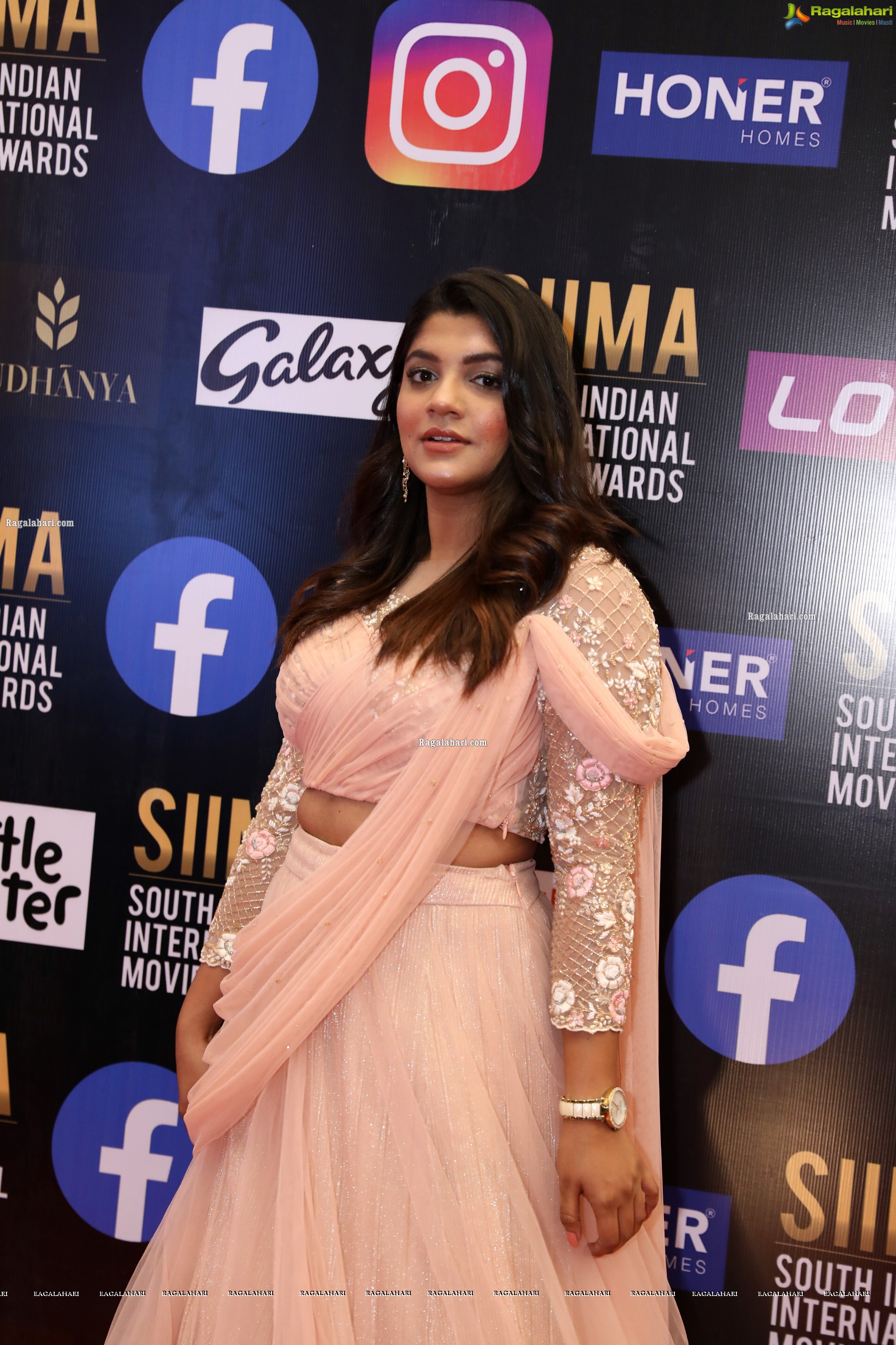 Aparna Balamurali at SIIMA Awards 2021 Day 2, HD Photo Gallery