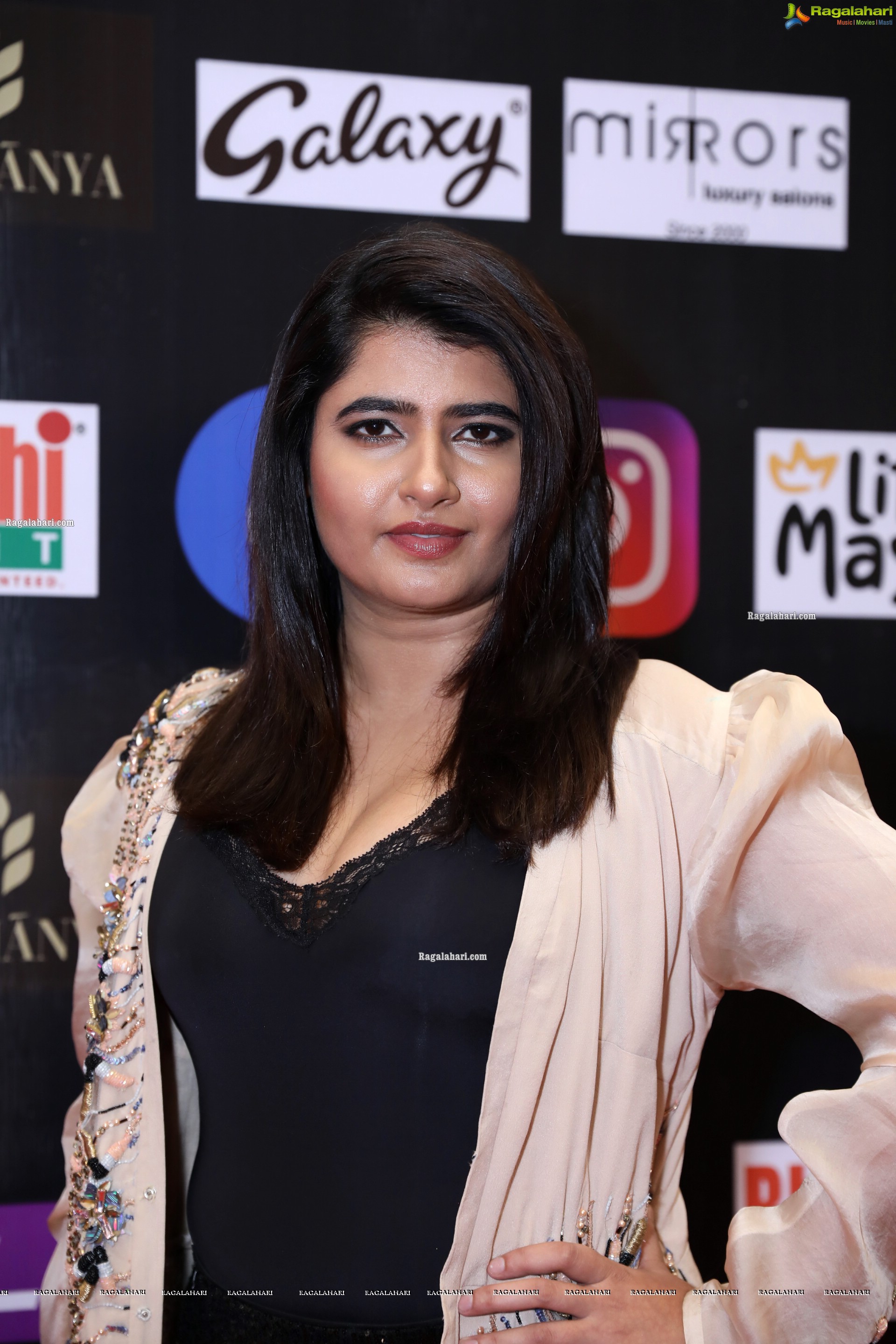 Ashima Narwal at SIIMA Awards 2021 Day 2, HD Photo Gallery