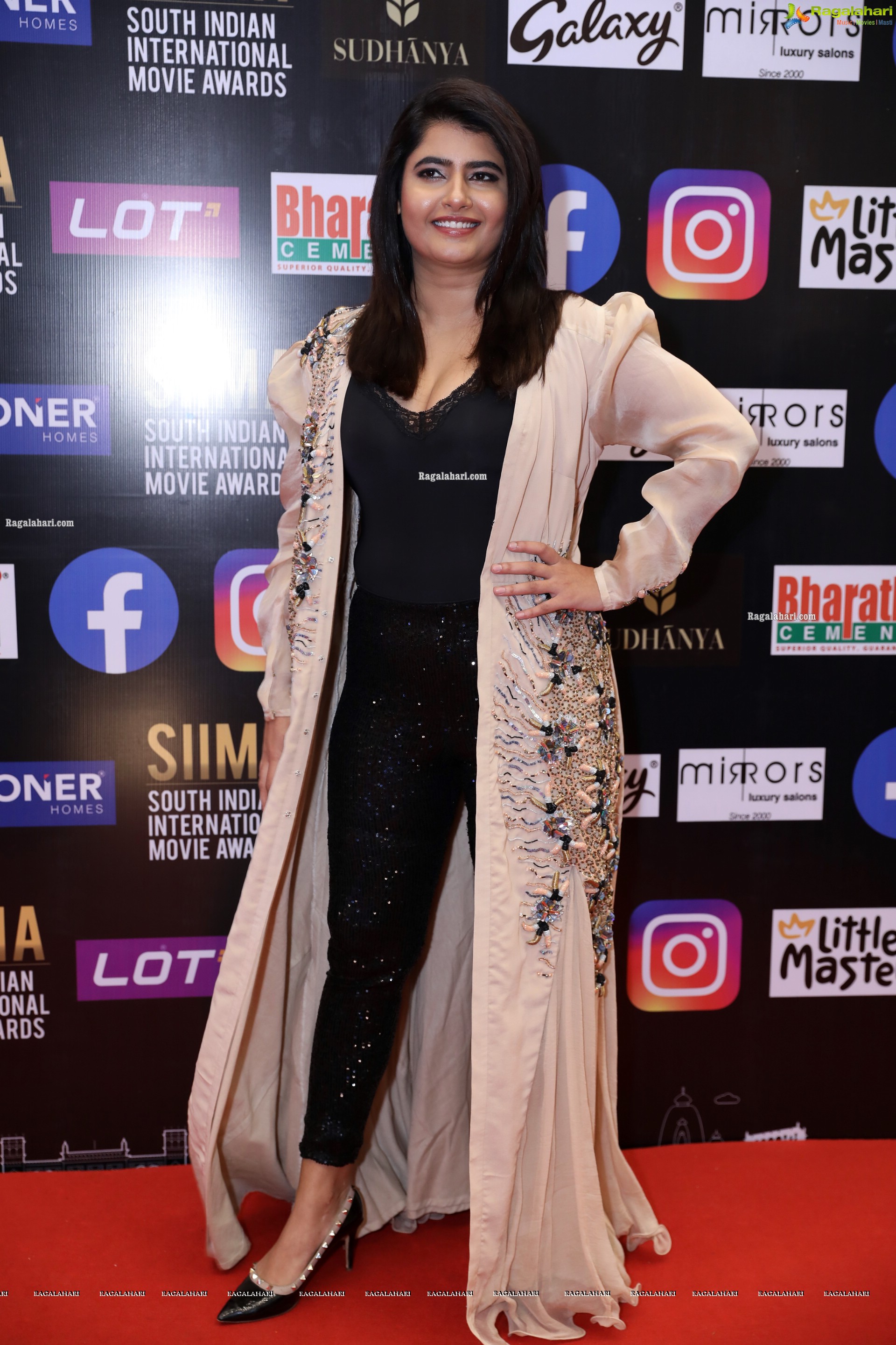 Ashima Narwal at SIIMA Awards 2021 Day 2, HD Photo Gallery