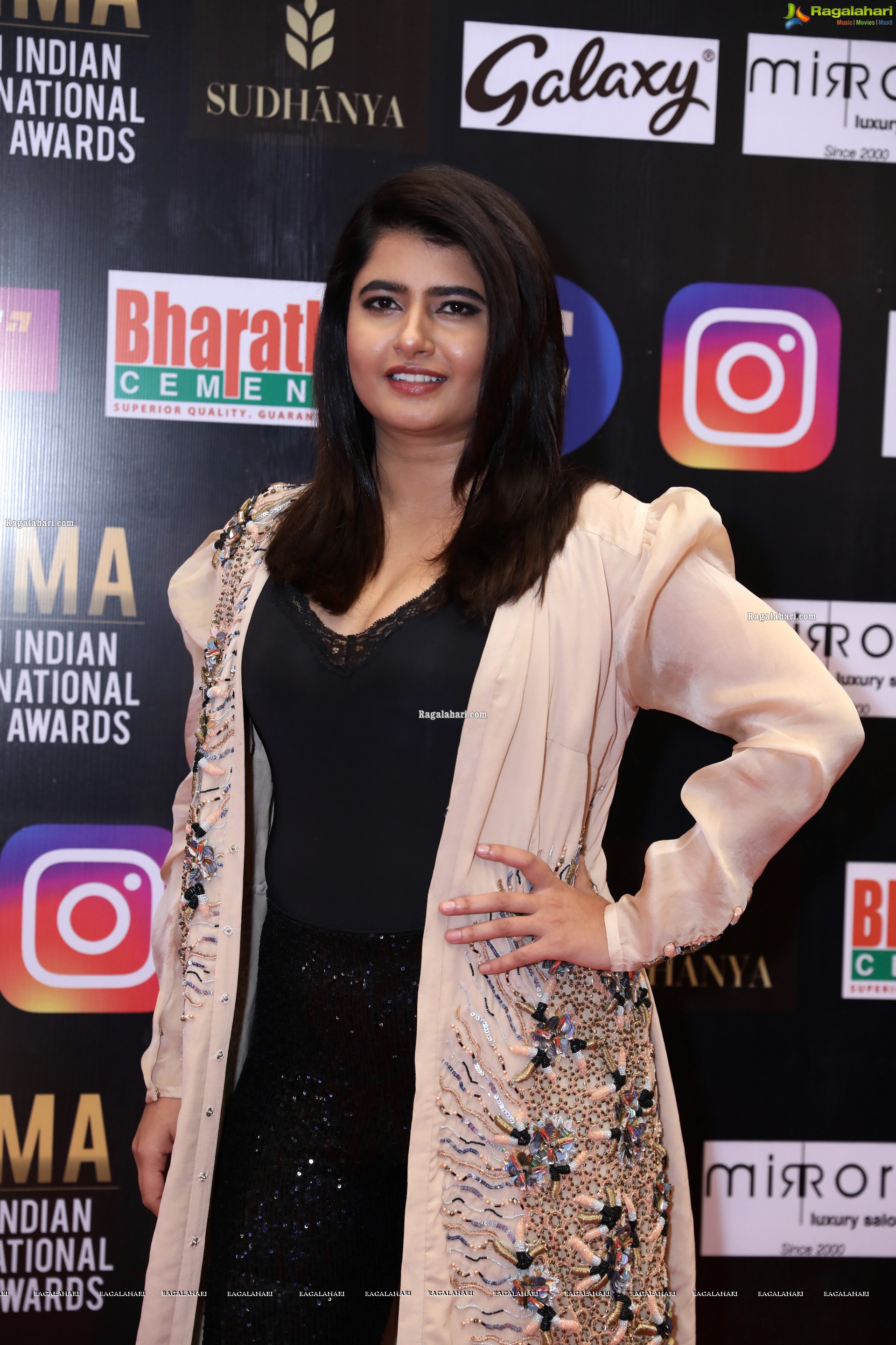 Ashima Narwal at SIIMA Awards 2021 Day 2, HD Photo Gallery