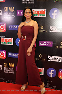 Bhavya Sri at SIIMA Awards 2021