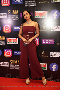 Bhavya Sri at SIIMA Awards 2021