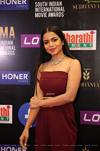 Bhavya Sri at SIIMA Awards 2021