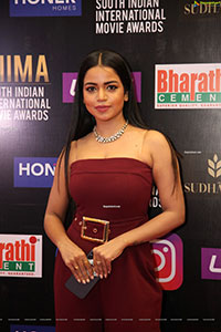 Bhavya Sri at SIIMA Awards 2021