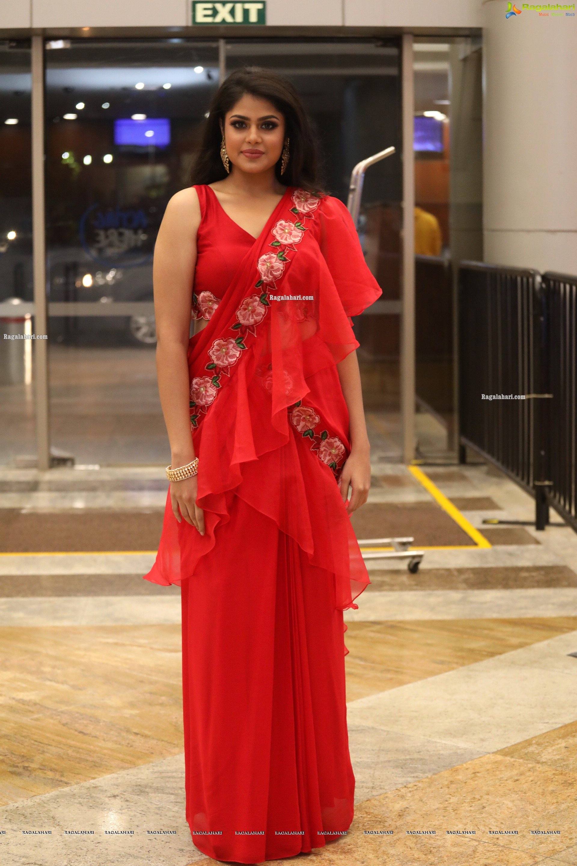 Faria Abdullah At SIIMA Awards 2021 Day 2, HD Photo Gallery