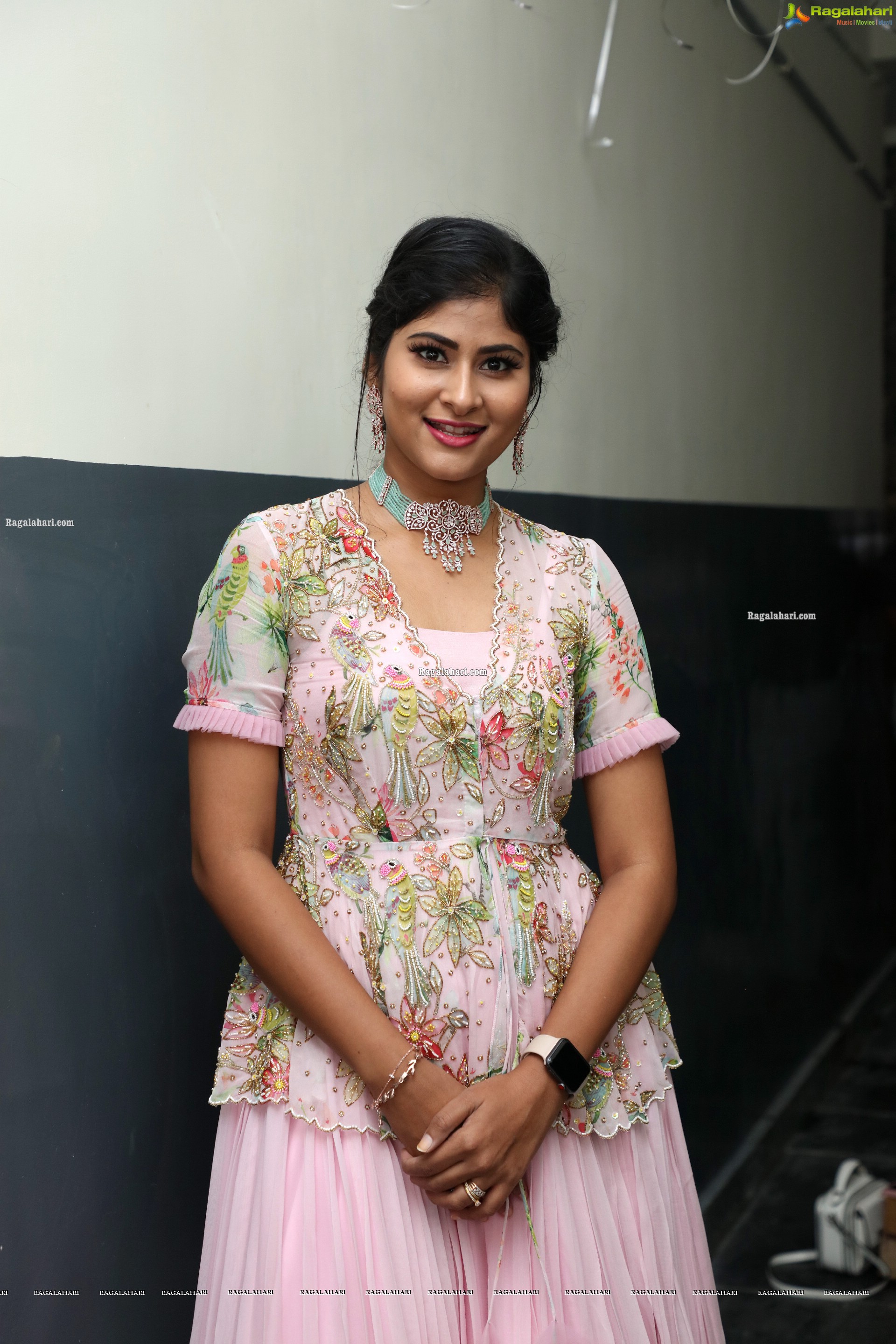 Gauthamy Chowdary Stills at Gismat Mandi Arabic Restaurant Launch, HD Photo Gallery