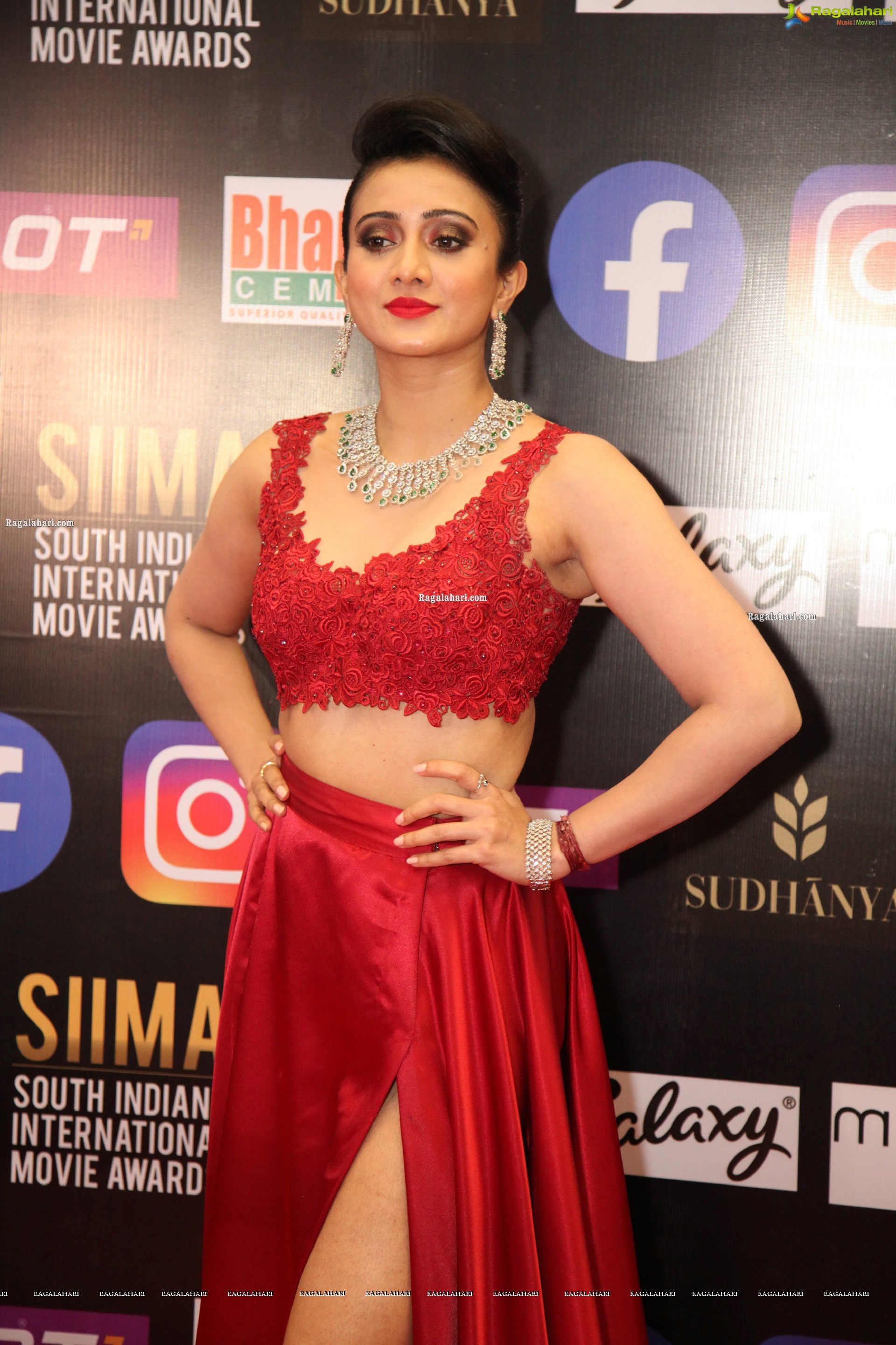 Harshika Poonacha at SIIMA Awards 2021, HD Photo Gallery