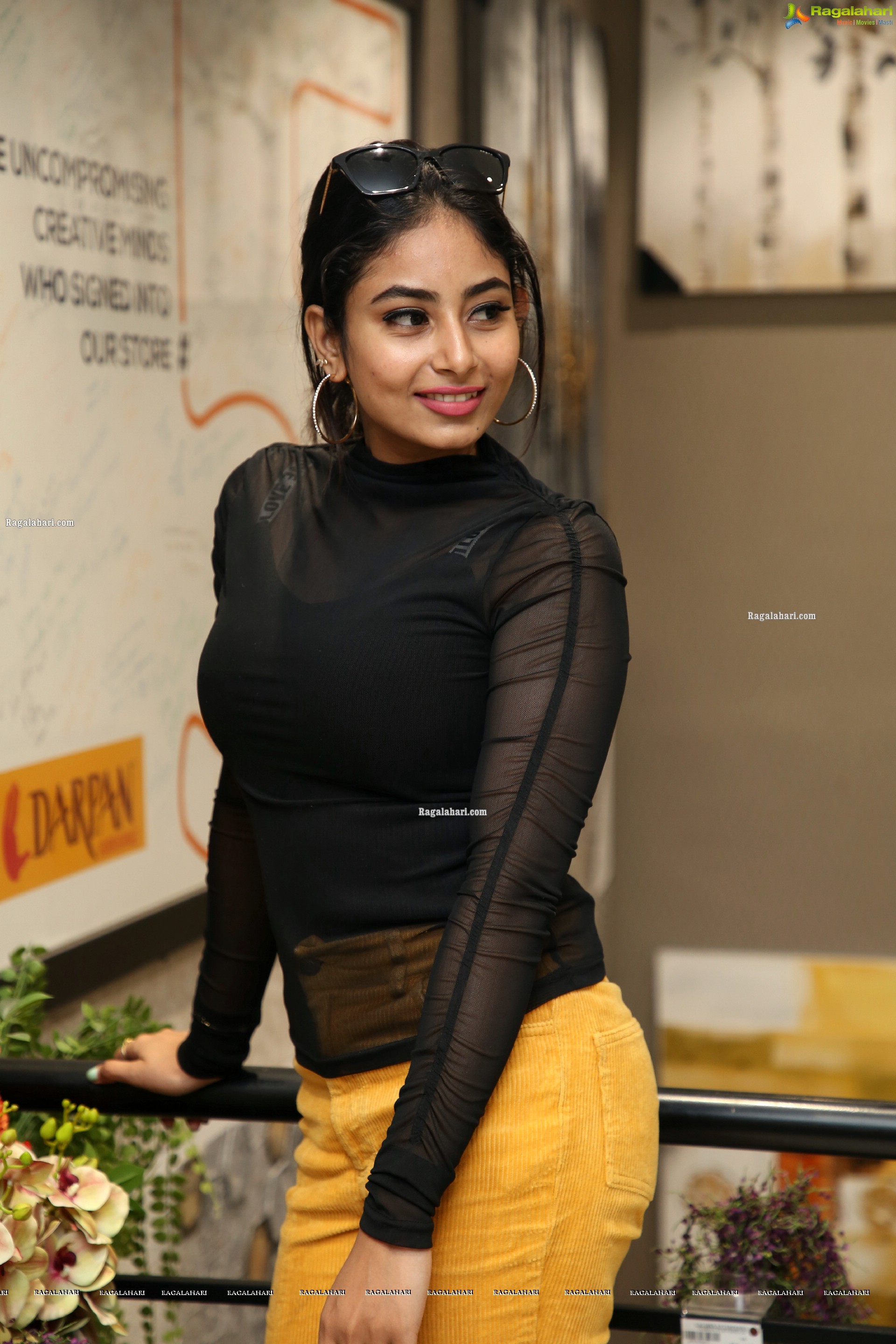 Honey Chowdary at Darpan Furnishings 20th Anniversary Celebrations, HD Photo Gallery