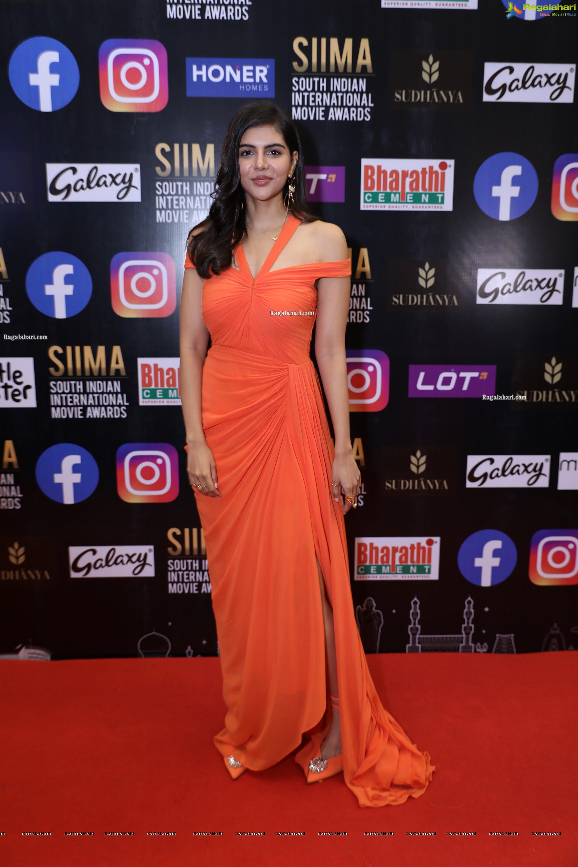 Kalyani Priyadarshan at SIIMA Awards 2021 Day 2, HD Photo Gallery