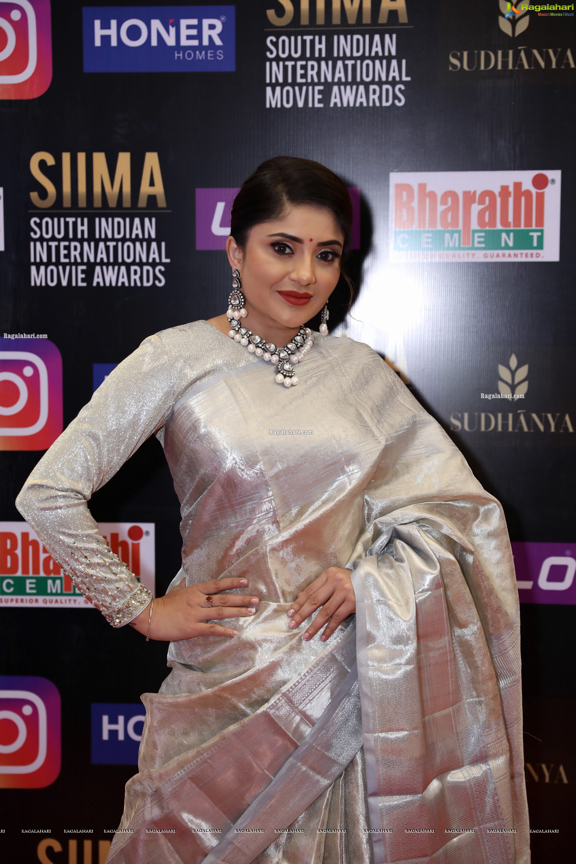 Karunya Ram at SIIMA Awards 2021 Day 2, HD Photo Gallery