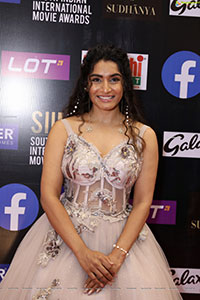 Krishi Thapanda at SIIMA Awards 2021 Day 2