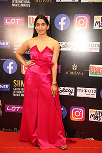 Krishi Thapanda at SIIMA Awards 2021