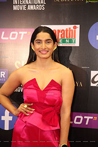 Krishi Thapanda at SIIMA Awards 2021