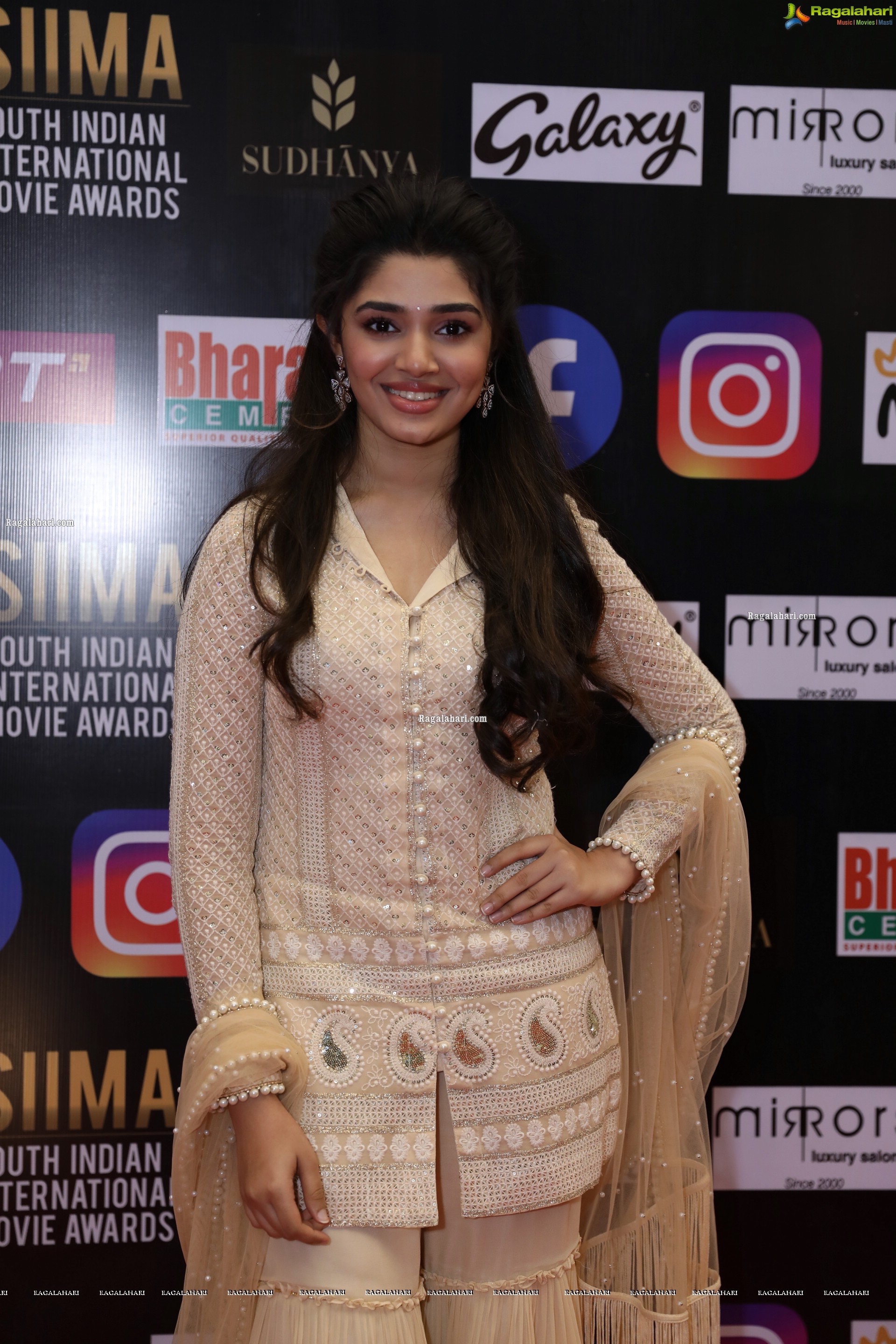 Krithi Shetty at SIIMA Awards 2021 Day 2, HD Photo Gallery