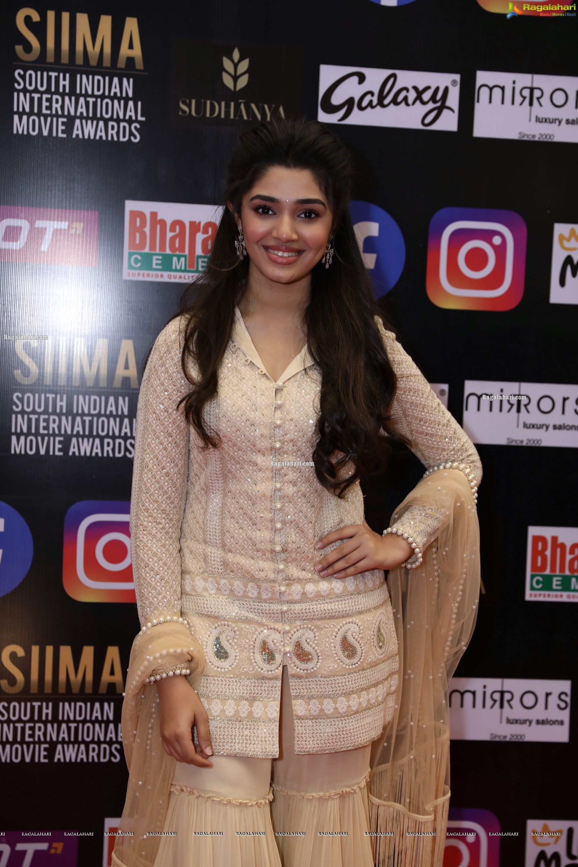 Krithi Shetty at SIIMA Awards 2021 Day 2, HD Photo Gallery