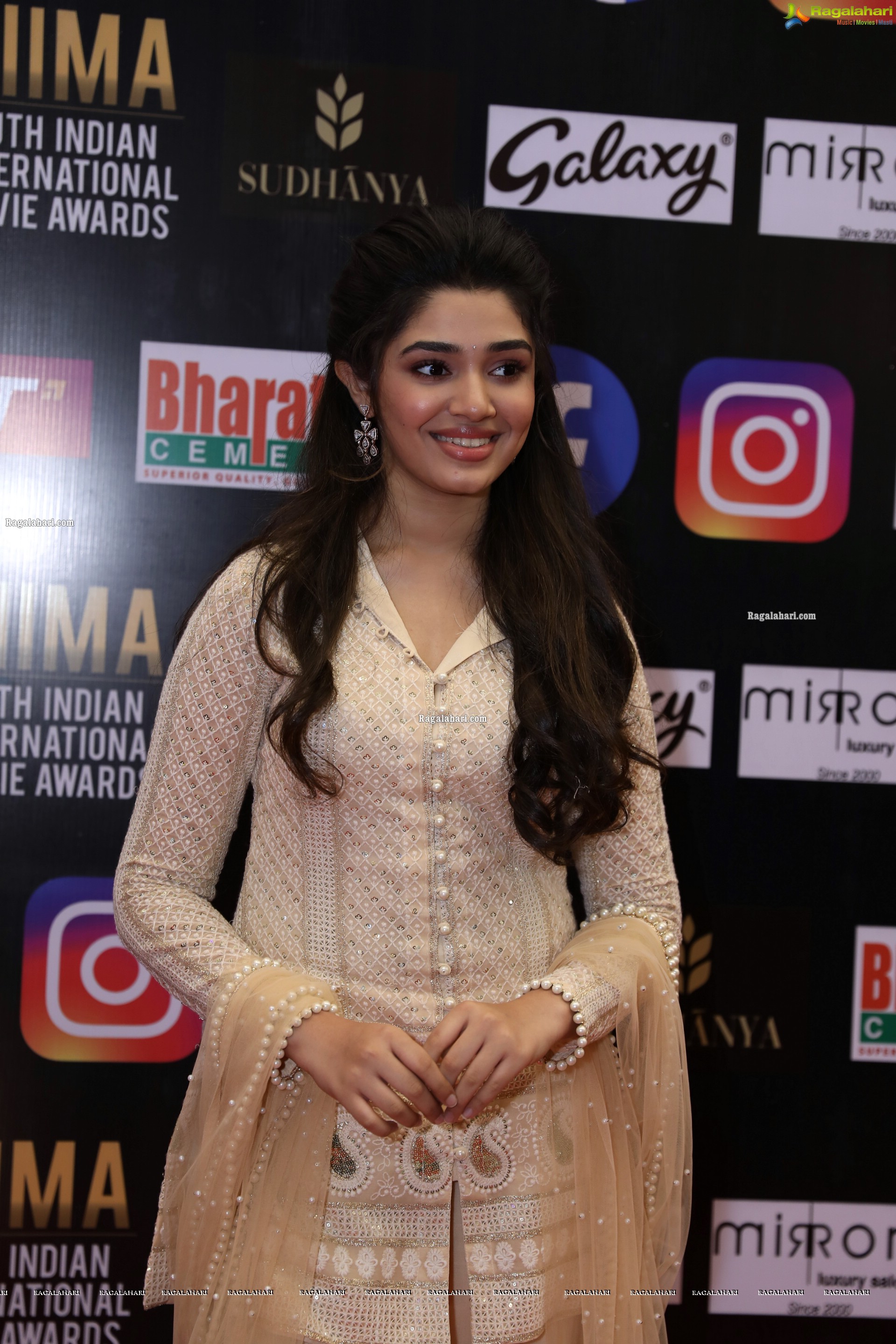 Krithi Shetty at SIIMA Awards 2021 Day 2, HD Photo Gallery