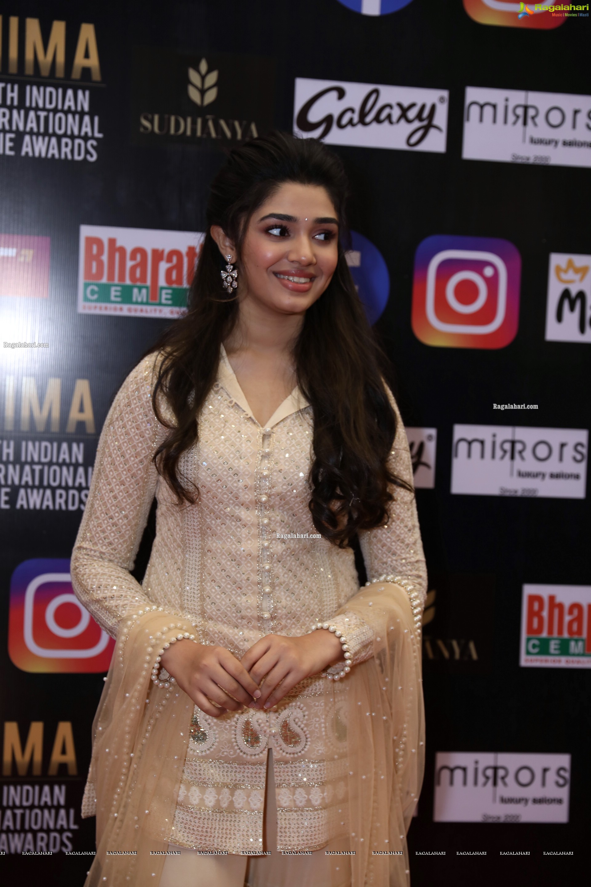 Krithi Shetty at SIIMA Awards 2021 Day 2, HD Photo Gallery