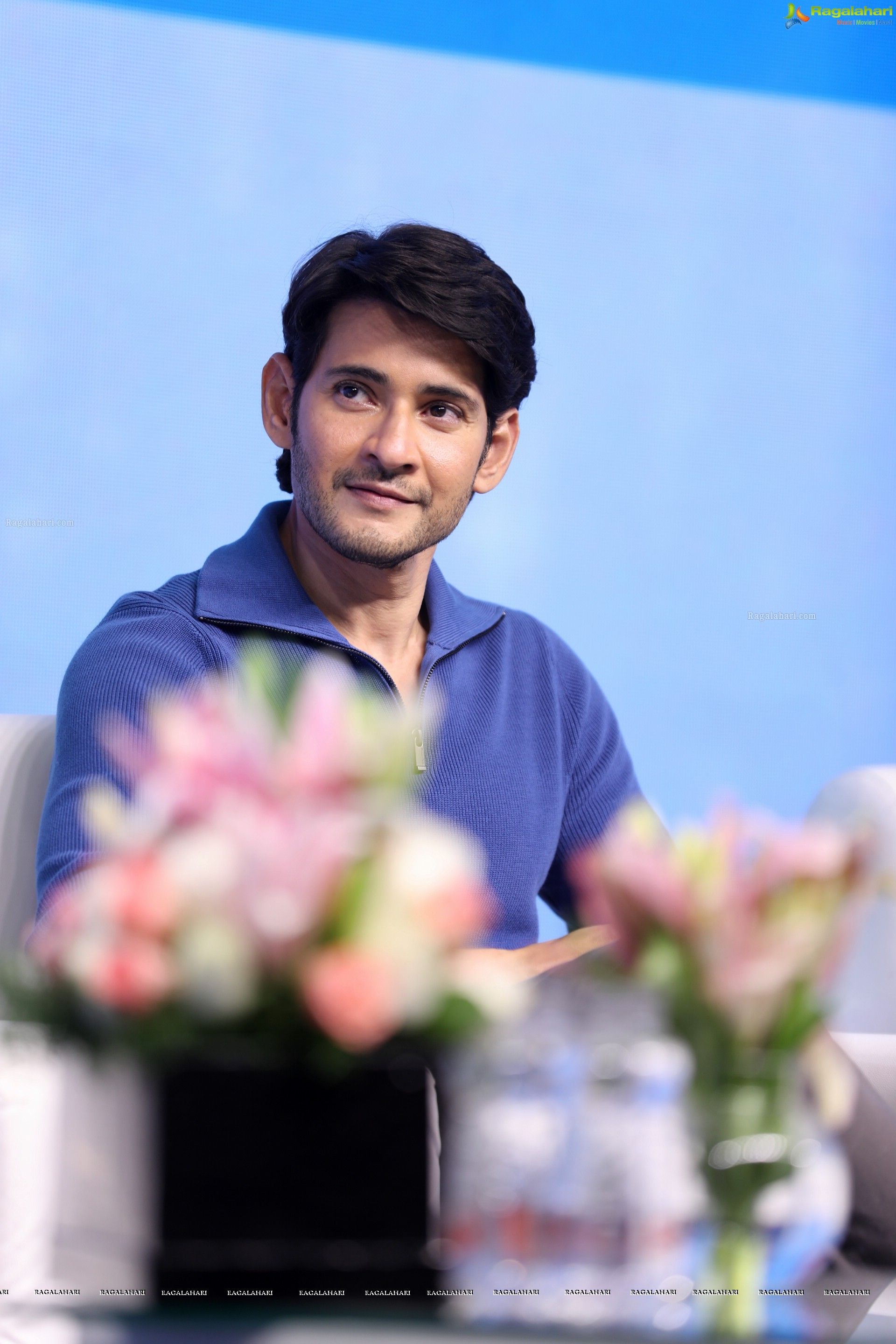 Mahesh Babu at Big C Press Meet, HD Photo Gallery