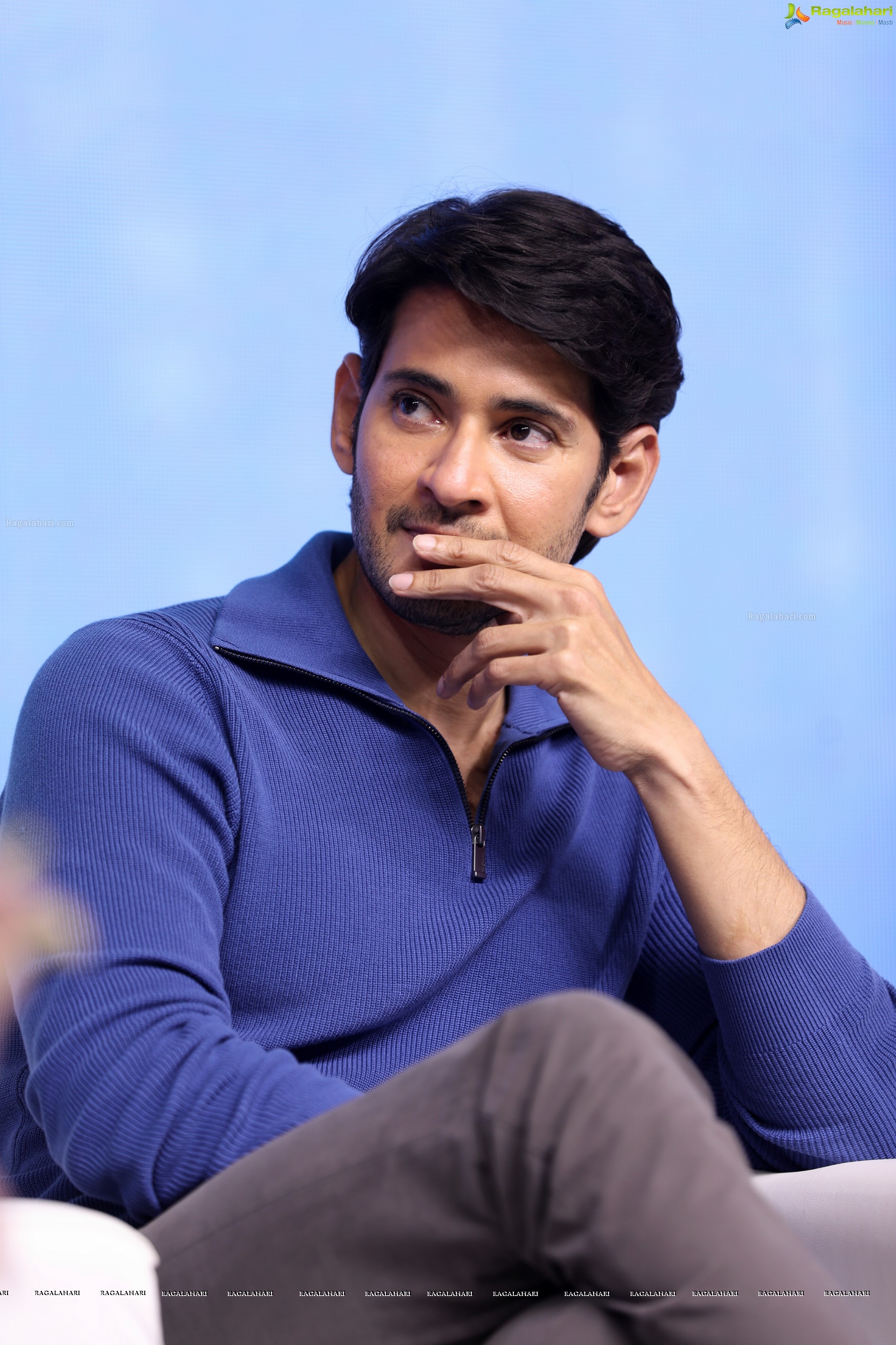 Mahesh Babu at Big C Press Meet, HD Photo Gallery