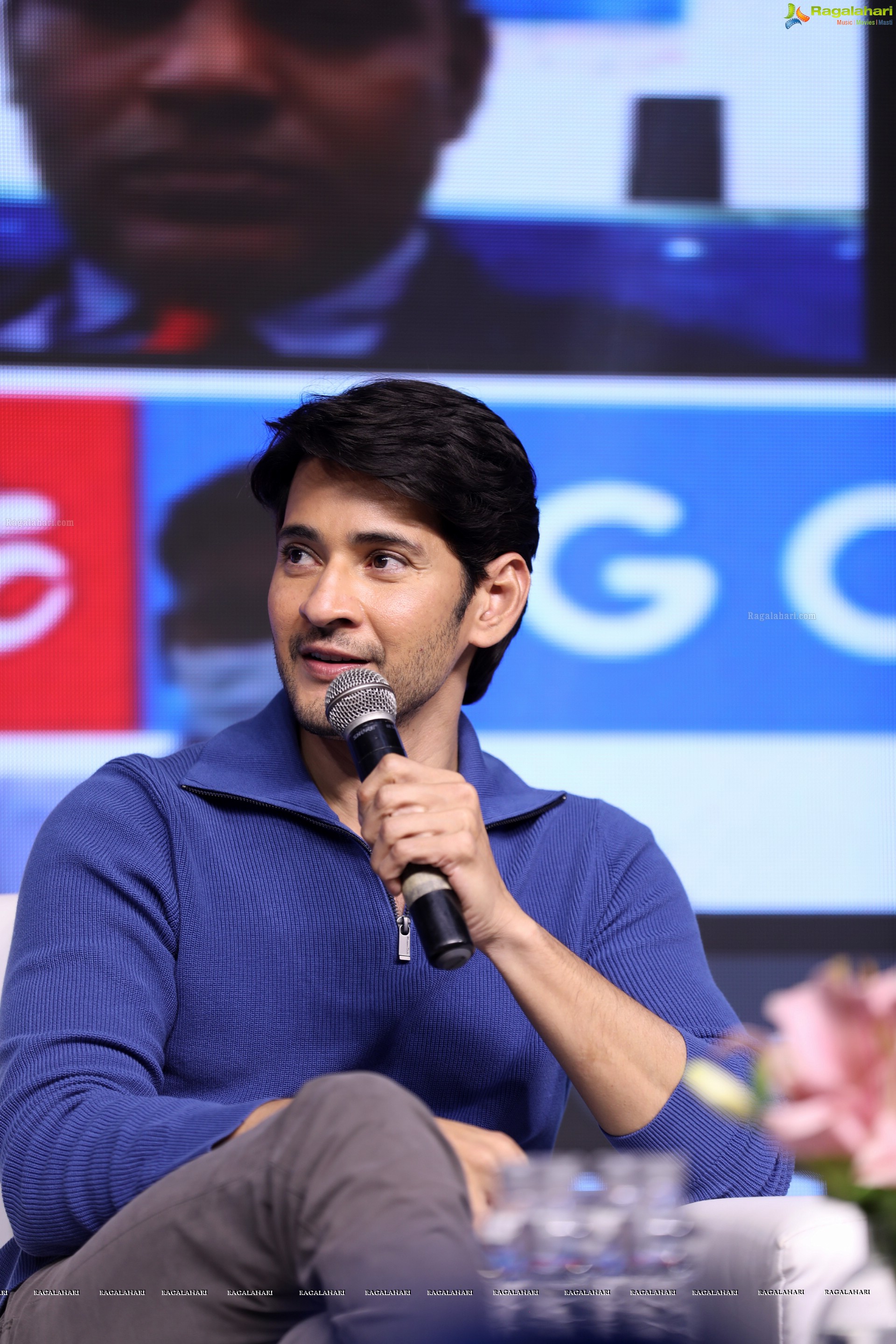 Mahesh Babu at Big C Press Meet, HD Photo Gallery