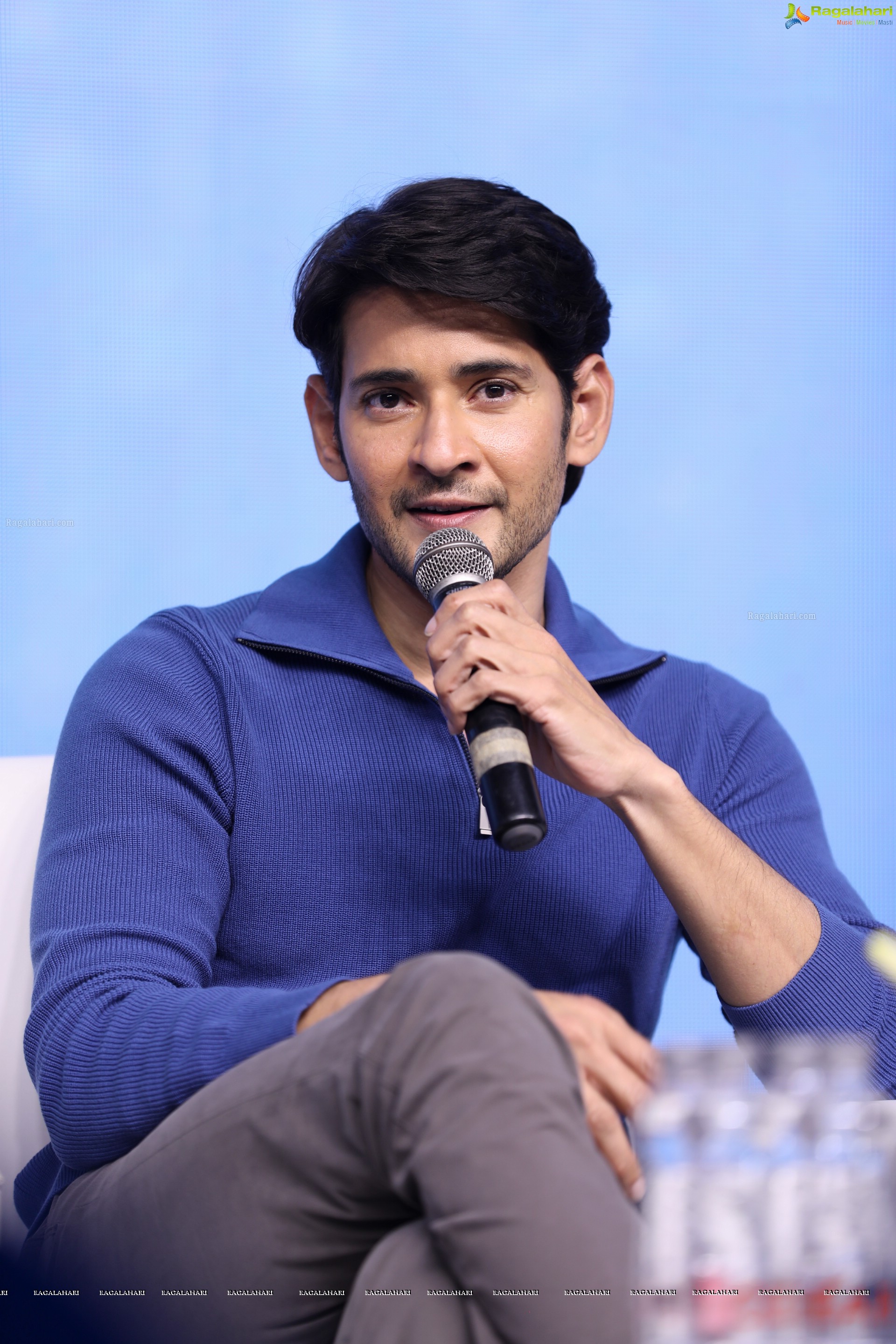 Mahesh Babu at Big C Press Meet, HD Photo Gallery