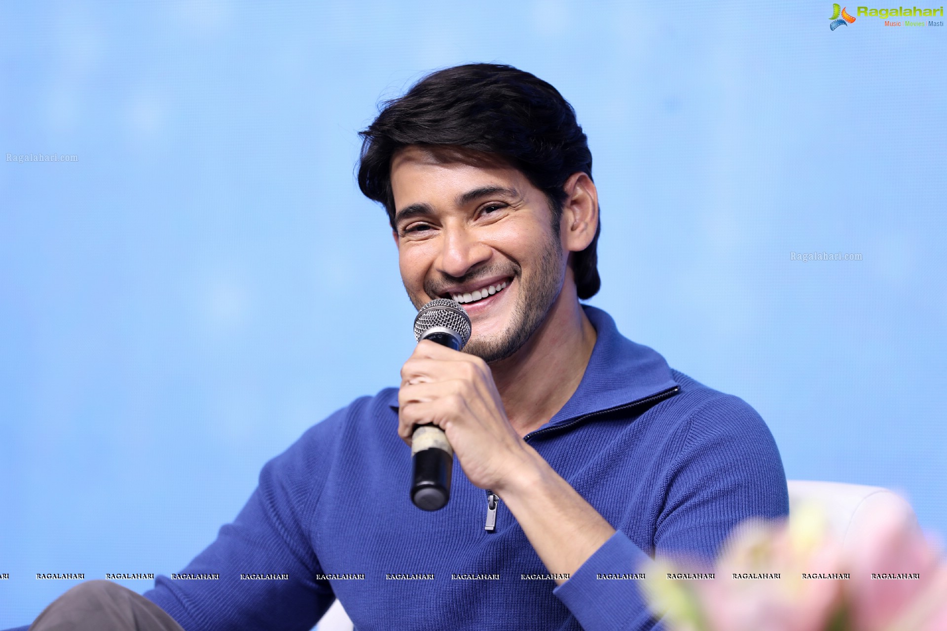 Mahesh Babu at Big C Press Meet, HD Photo Gallery