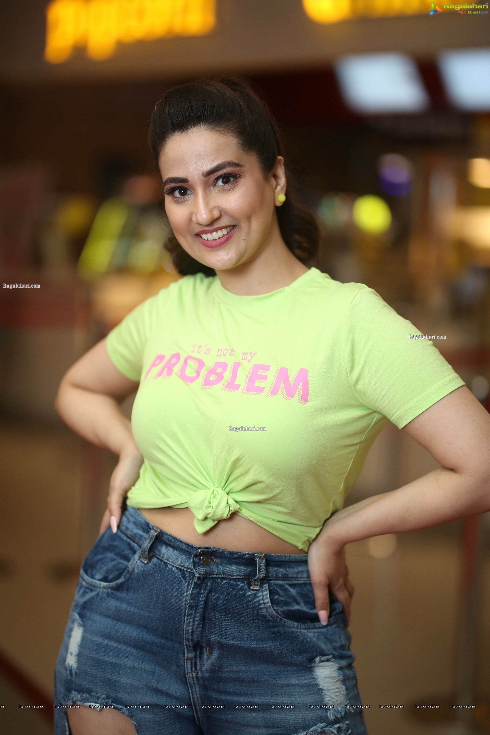 Manjusha at Most Eligible Bachelor Movie Trailer Launch, HD Photo Gallery