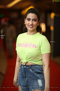 Anchor Manjusha at Most Eligible Bachelor Trailer Launch