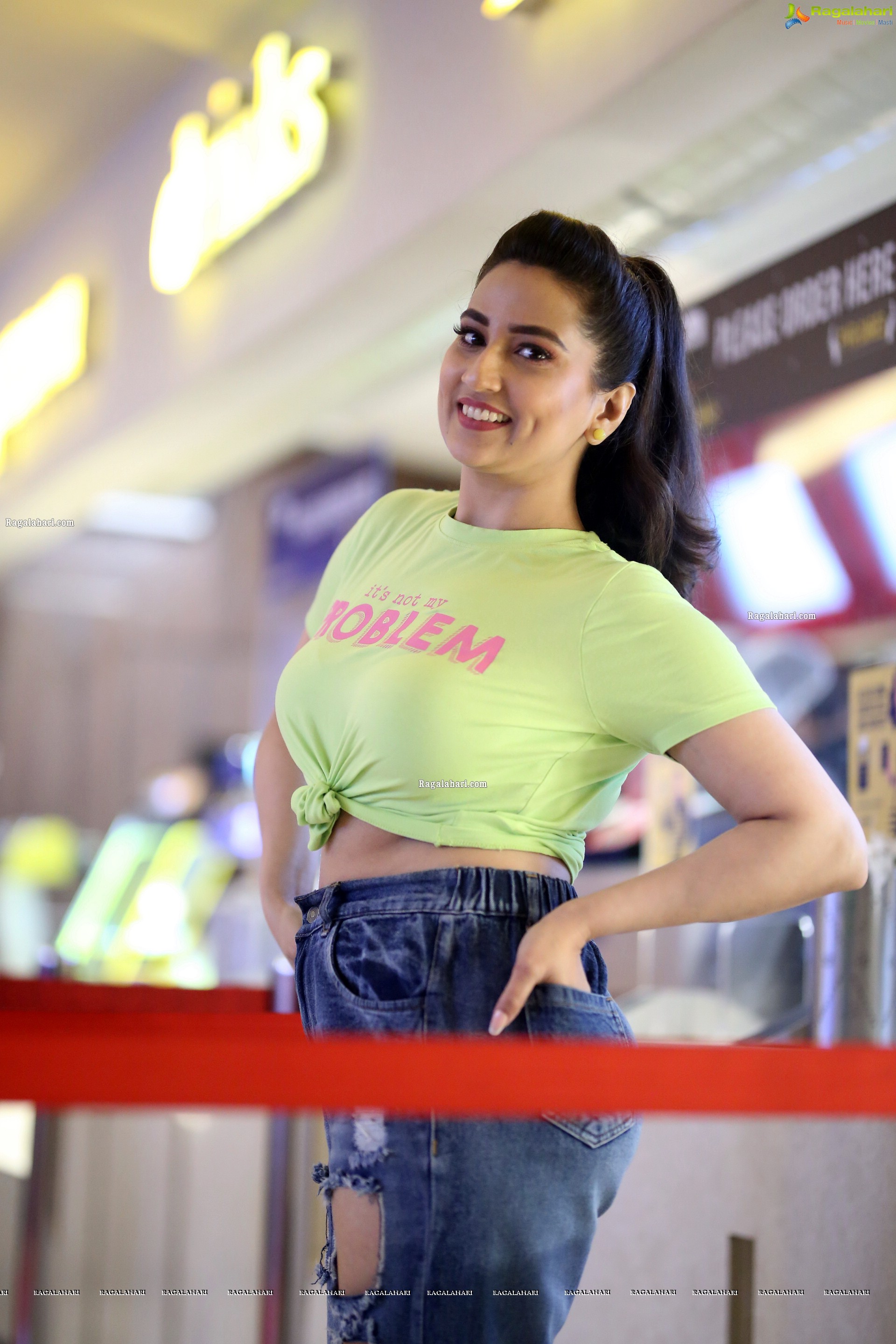 Manjusha at Most Eligible Bachelor Movie Trailer Launch, HD Photo Gallery