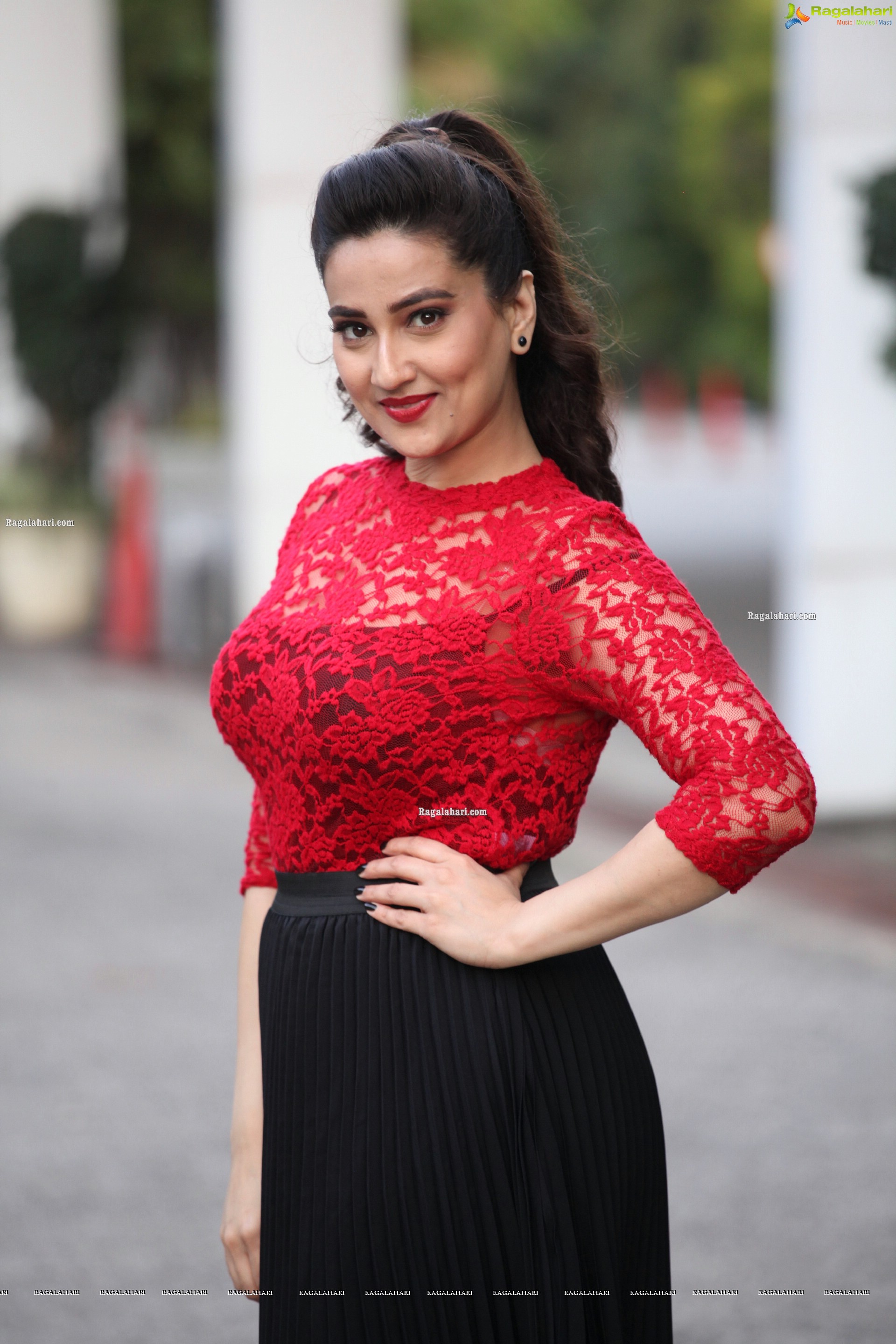 Manjusha at Seetimaarr Movie Success Meet, HD Photo Gallery