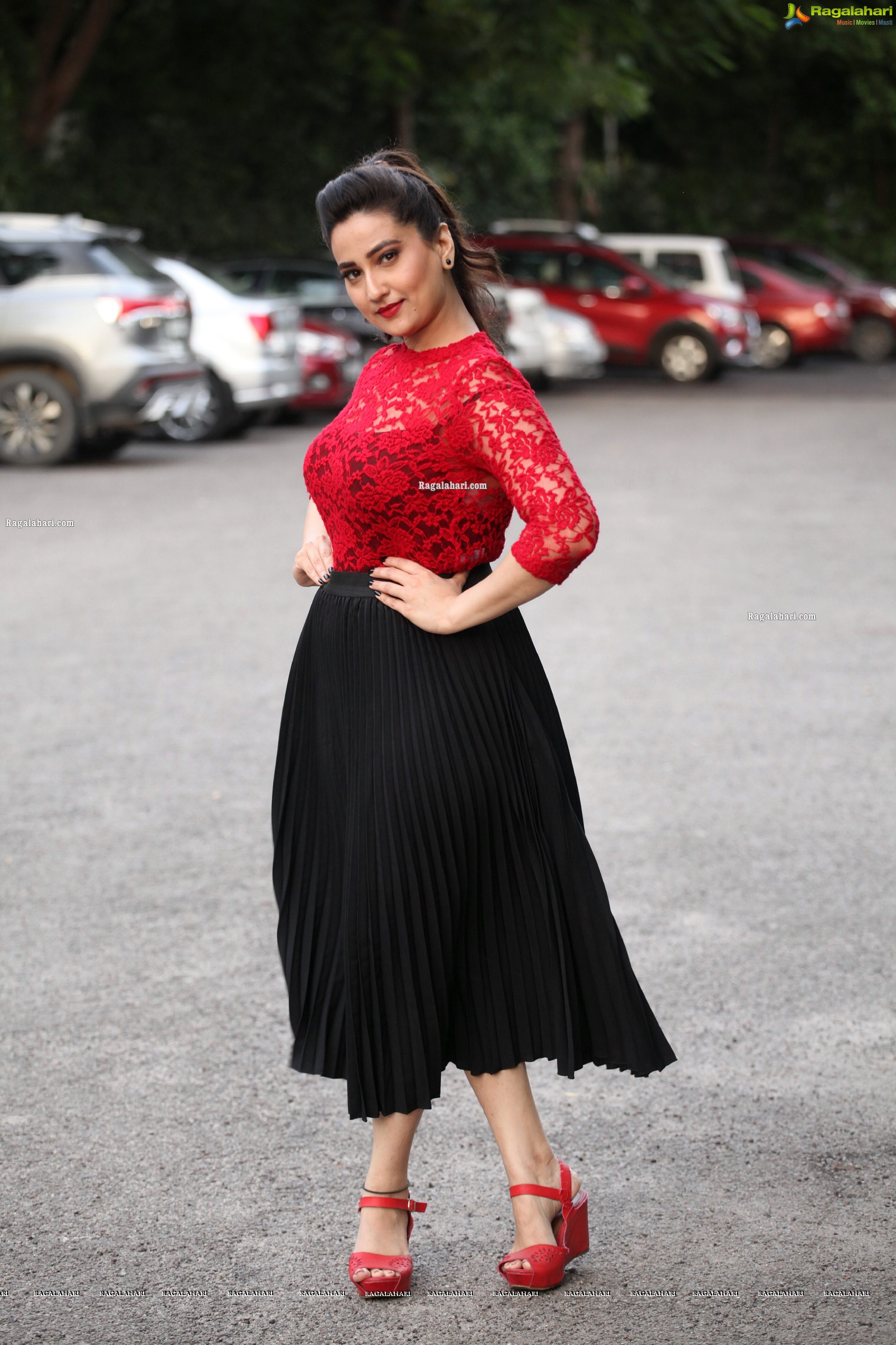 Manjusha at Seetimaarr Movie Success Meet, HD Photo Gallery