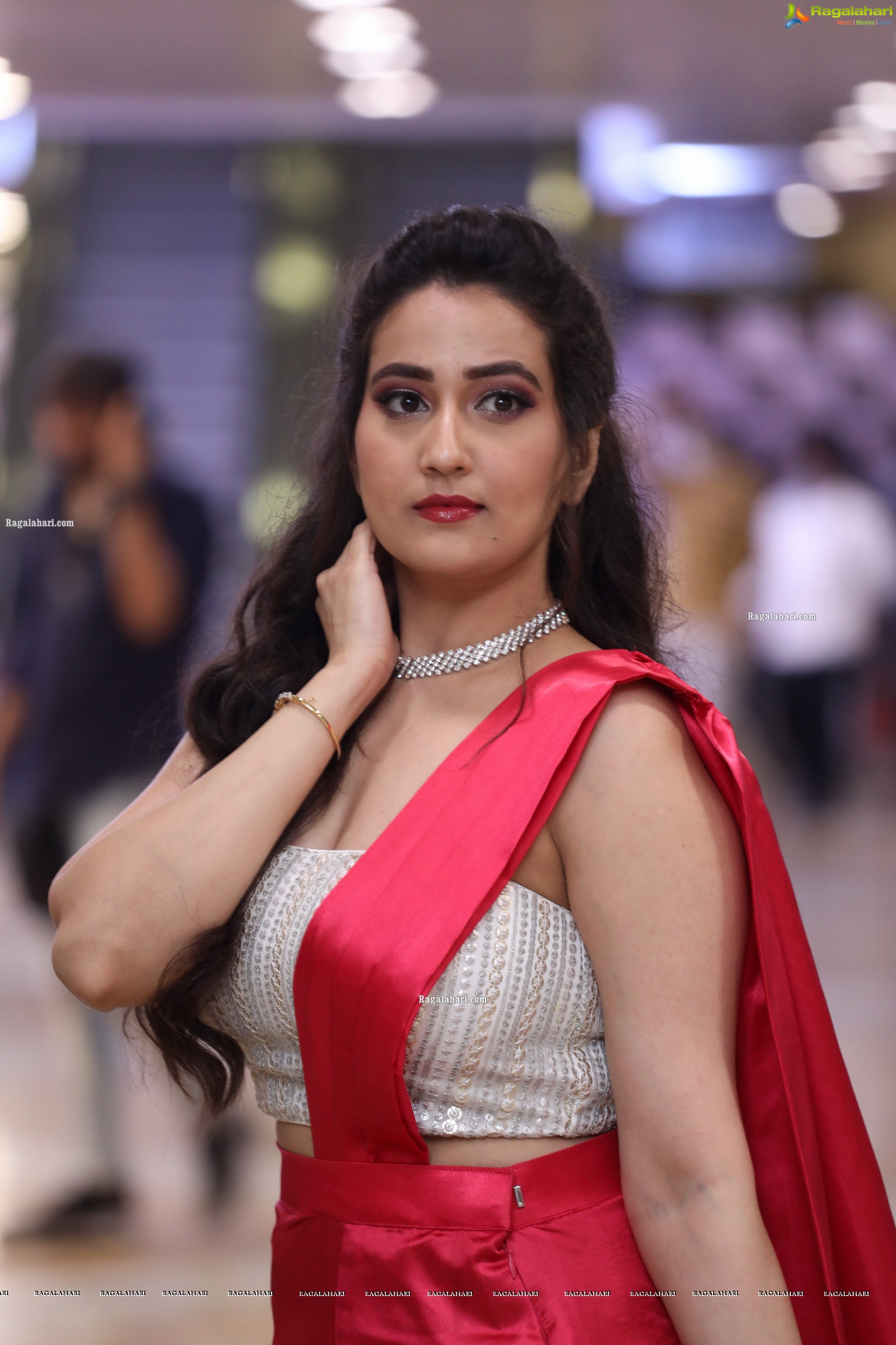 Anchor Manjusha At SIIMA Awards 2021, HD Photo Gallery