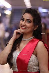 Anchor Manjusha at At SIIMA Awards 2021