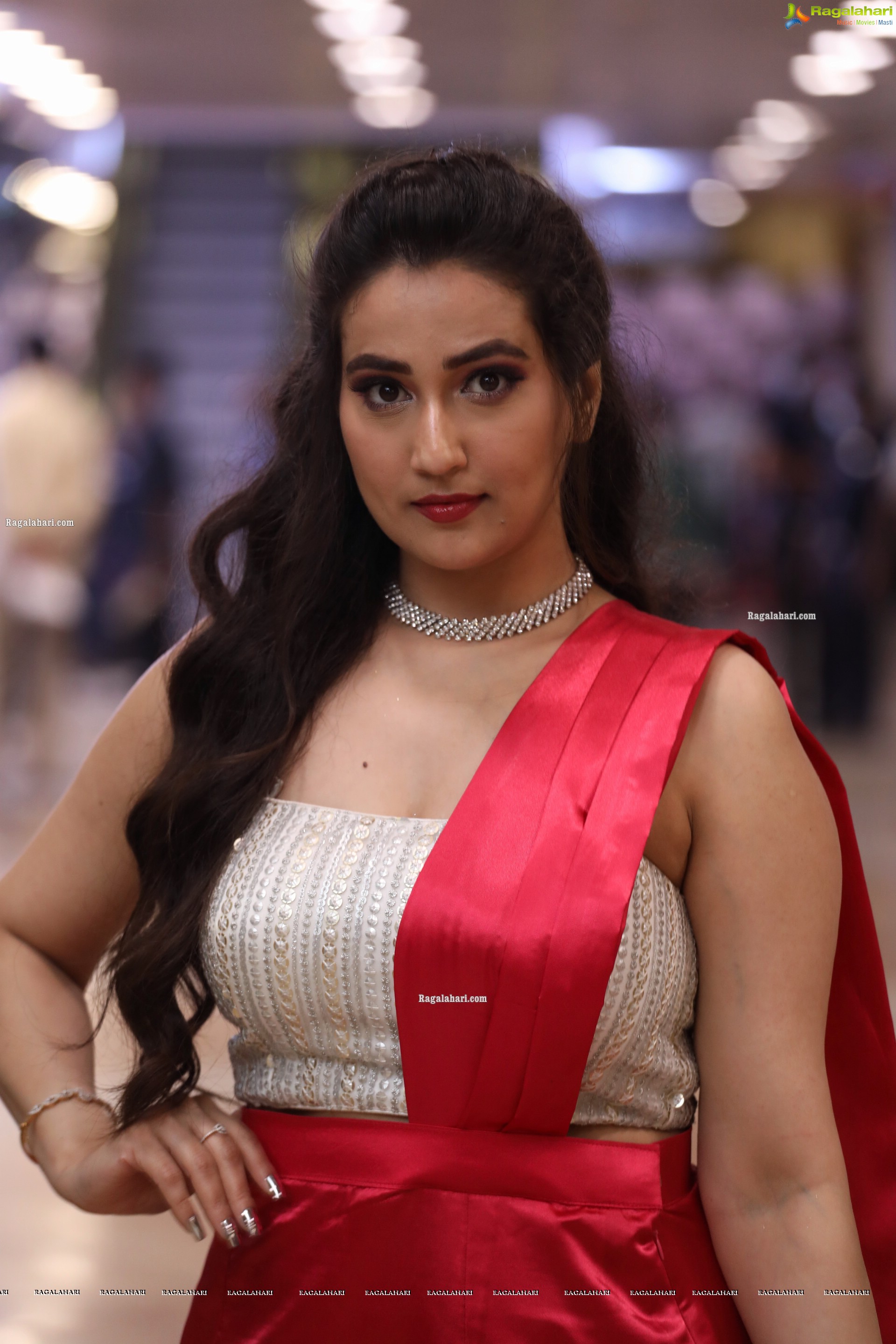 Anchor Manjusha At SIIMA Awards 2021, HD Photo Gallery