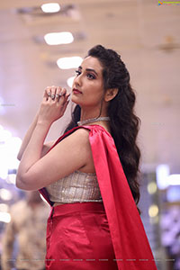 Anchor Manjusha at At SIIMA Awards 2021