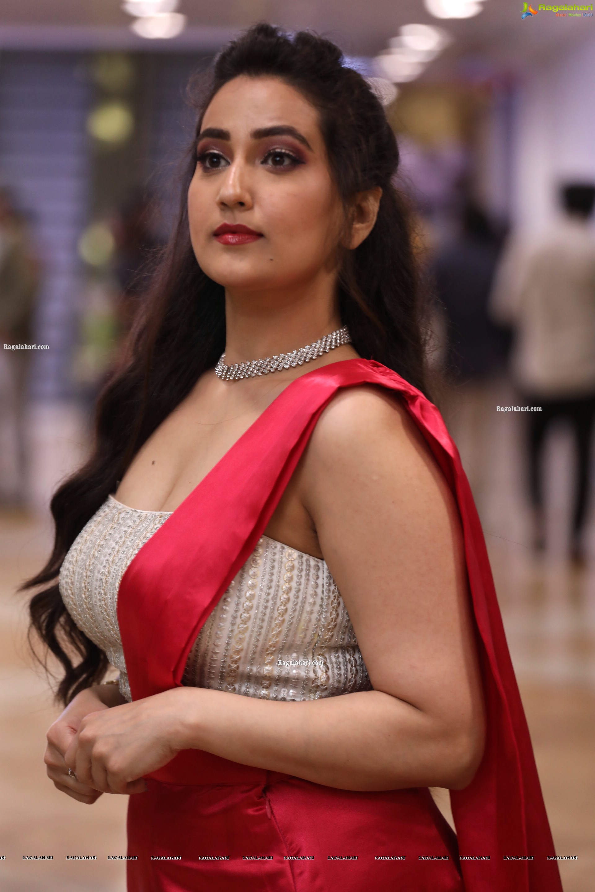 Anchor Manjusha At SIIMA Awards 2021, HD Photo Gallery