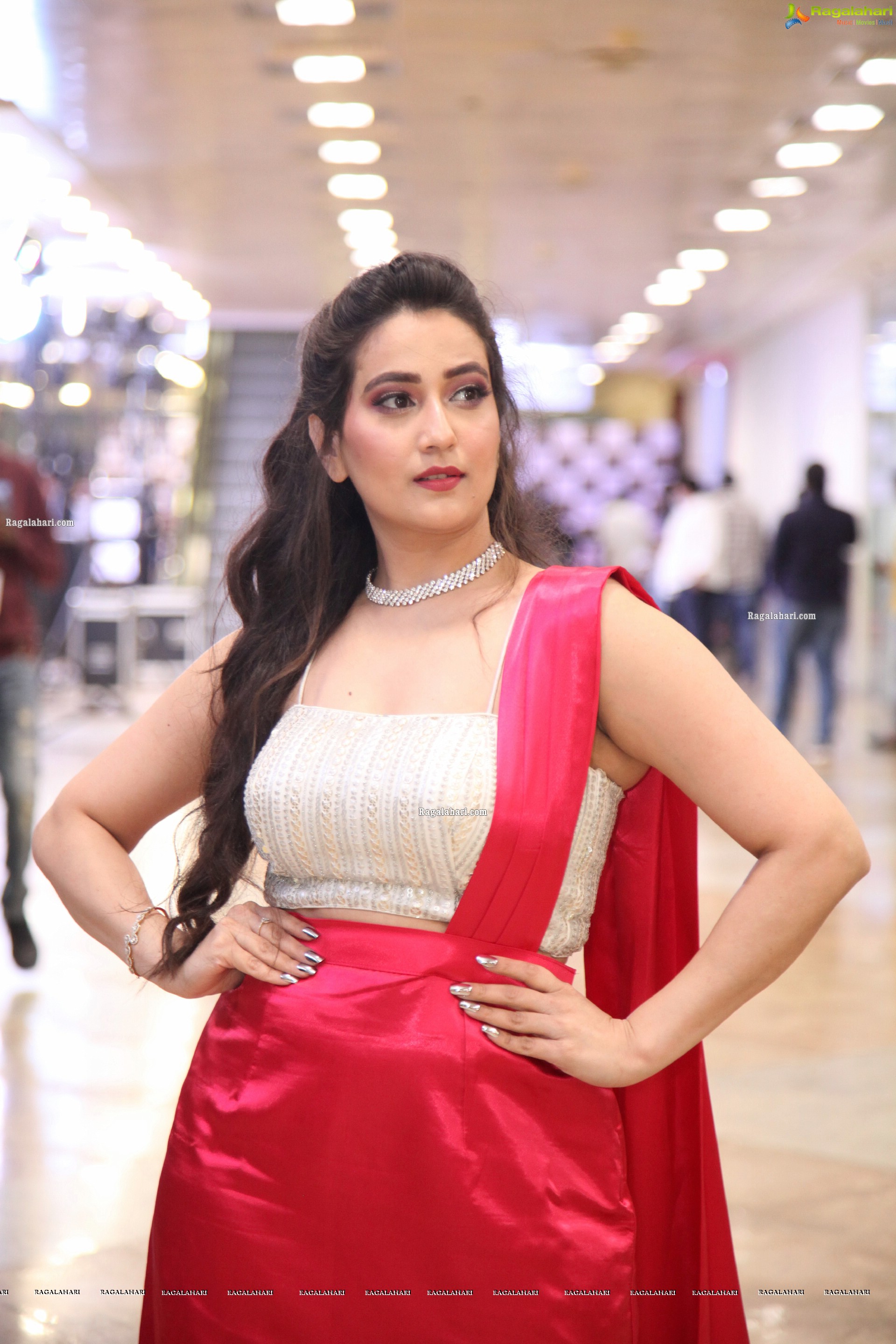 Anchor Manjusha At SIIMA Awards 2021, HD Photo Gallery