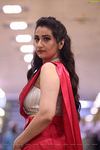 Anchor Manjusha at At SIIMA Awards 2021