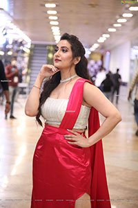 Anchor Manjusha at At SIIMA Awards 2021