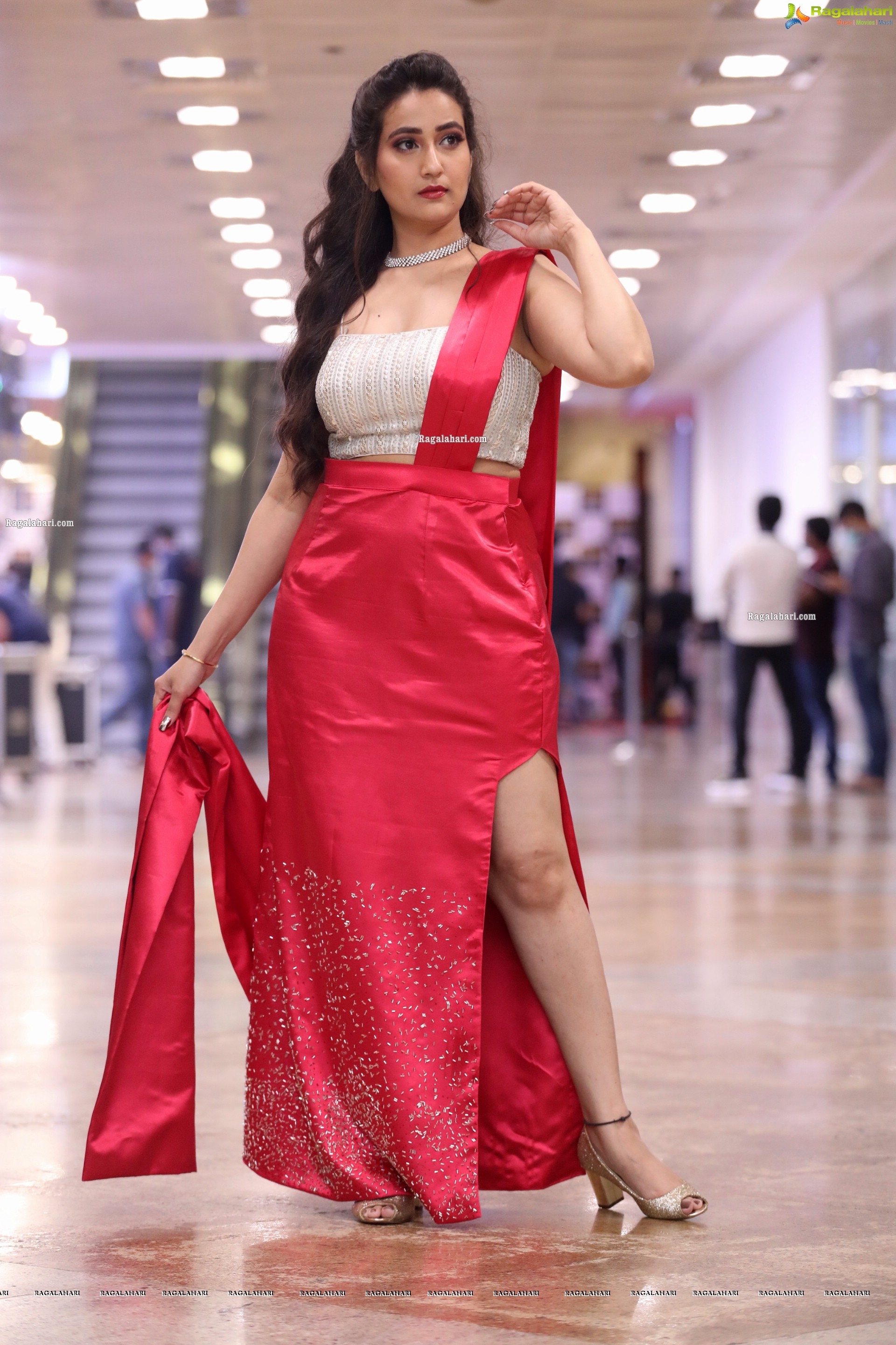 Anchor Manjusha At SIIMA Awards 2021, HD Photo Gallery