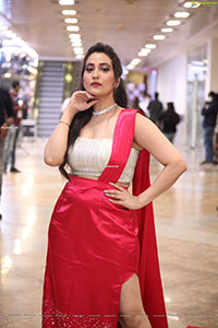 Anchor Manjusha at At SIIMA Awards 2021