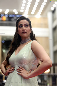 Anchor Manjusha at SIIMA Awards 2021 Day 2