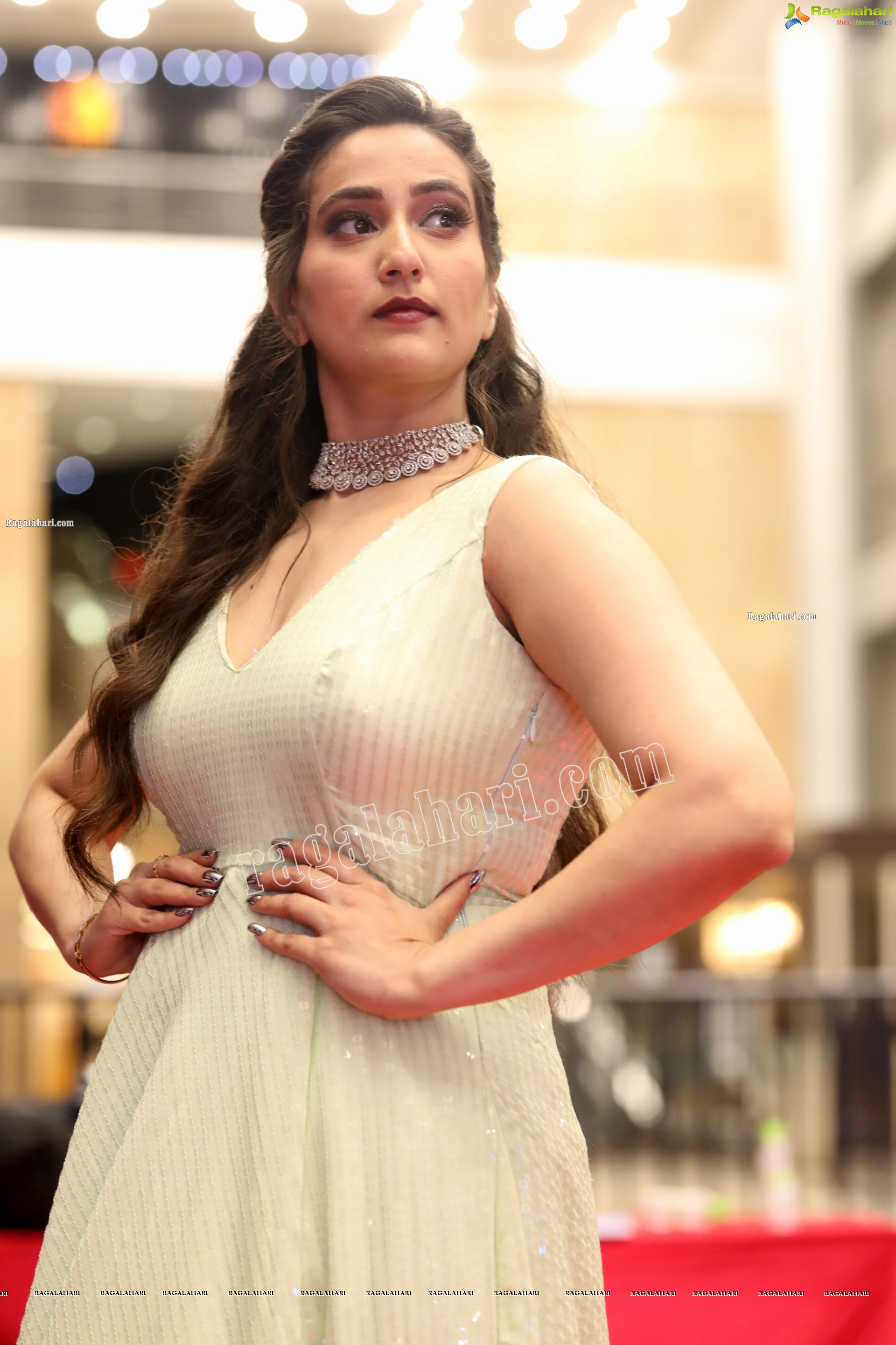 Anchor Manjusha at SIIMA Awards 2021 Day 2, HD Photo Gallery